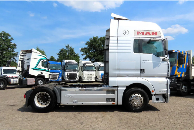 MAN TGA 18.460 Manual diesel pomp! ROYAL TRUCK! - Cabeza tractora: foto 5 MAN TGA 18.460 Manual diesel pomp! ROYAL TRUCK! - Cabeza tractora: foto 5