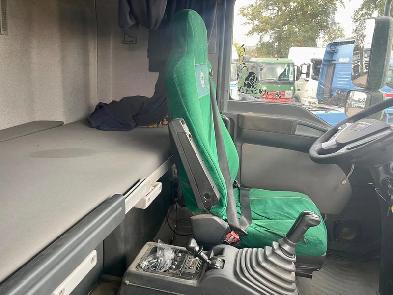 Cabeza tractora MAN TGA 26.480 Manual 6x2, PTO/ Hydrauliek: foto 15 Cabeza tractora MAN TGA 26.480 Manual 6x2, PTO/ Hydrauliek: foto 15