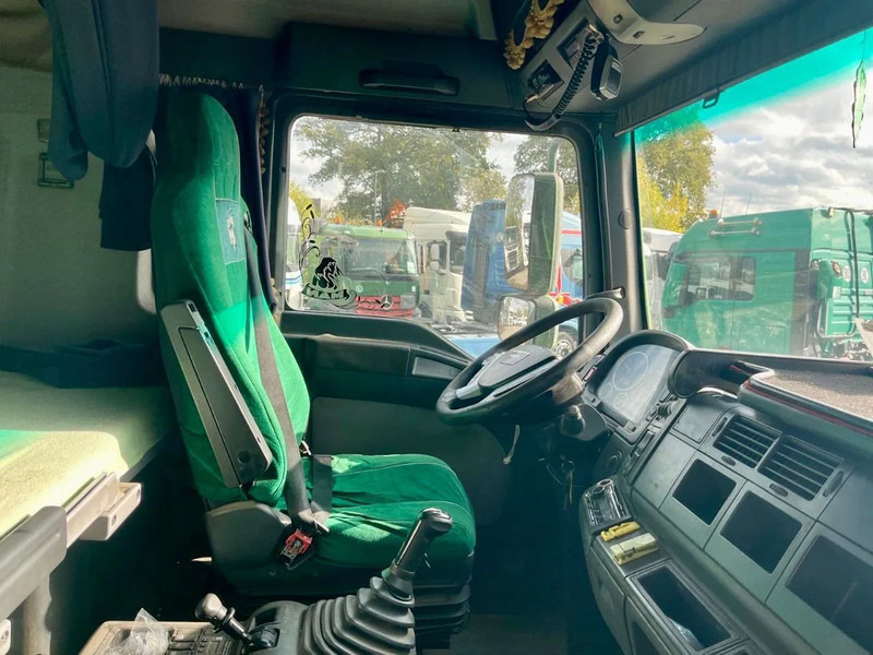 Cabeza tractora MAN TGA 26.480 Manual 6x2, PTO/ Hydrauliek: foto 16 Cabeza tractora MAN TGA 26.480 Manual 6x2, PTO/ Hydrauliek: foto 16