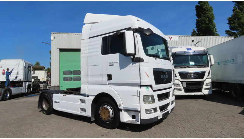 MAN TGX 18.440 Euro 5, Retarder, 2 tanks!! - Cabeza tractora: foto 1 MAN TGX 18.440 Euro 5, Retarder, 2 tanks!! - Cabeza tractora: foto 1