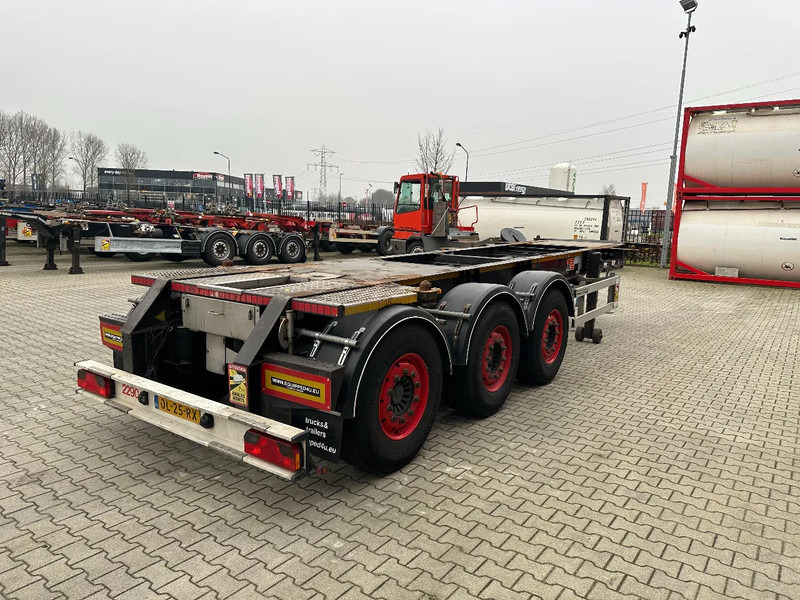 Burg 20FT ADR (EX/II, EX/III, FL, AT) Chassis, Empty weight : 3.690kg, SAF INTRADISC, 2x Liftaxle, NL-chassis, APK/ADR: 06-2025 - Semirremolque portacontenedore/ Intercambiable: foto 4 Burg 20FT ADR (EX/II, EX/III, FL, AT) Chassis, Empty weight : 3.690kg, SAF INTRADISC, 2x Liftaxle, NL-chassis, APK/ADR: 06-2025 - Semirremolque portacontenedore/ Intercambiable: foto 4