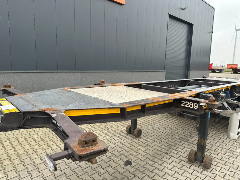 Semirremolque portacontenedore/ Intercambiable Burg 20FT ADR (EX/II, EX/III, FL, AT) Chassis, Empty weight : 3.690kg, SAF INTRADISC, 2x Liftaxle, NL-chassis: foto 10 Semirremolque portacontenedore/ Intercambiable Burg 20FT ADR (EX/II, EX/III, FL, AT) Chassis, Empty weight : 3.690kg, SAF INTRADISC, 2x Liftaxle, NL-chassis: foto 10