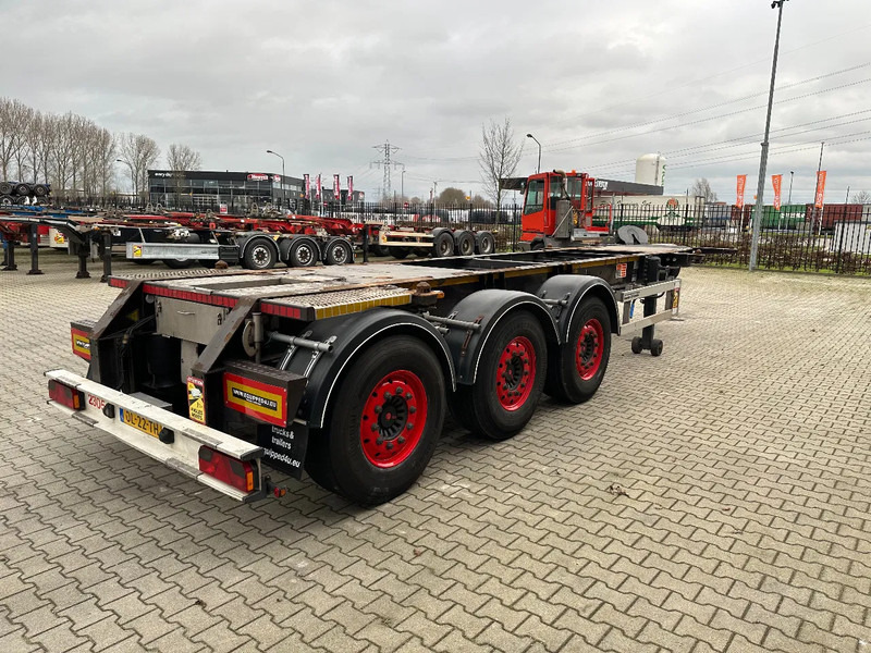 Burg 20FT ADR (EX/II, EX/III, FL, AT) Chassis, Leergewicht : 3.690kg, SAF INTRADISC, 2x Liftachse, NL-Chassis - Semirremolque portacontenedore/ Intercambiable: foto 3 Burg 20FT ADR (EX/II, EX/III, FL, AT) Chassis, Leergewicht : 3.690kg, SAF INTRADISC, 2x Liftachse, NL-Chassis - Semirremolque portacontenedore/ Intercambiable: foto 3