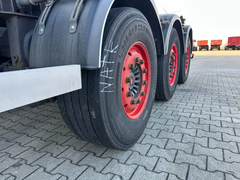 Semirremolque portacontenedore/ Intercambiable Burg 20FT ADR (EX/II, EX/III, FL, AT), Leeggewicht: 3.690kg, SAF INTRADISC, 2x liftaxle, ALCOA, NL-Chassis: foto 15 Semirremolque portacontenedore/ Intercambiable Burg 20FT ADR (EX/II, EX/III, FL, AT), Leeggewicht: 3.690kg, SAF INTRADISC, 2x liftaxle, ALCOA, NL-Chassis: foto 15