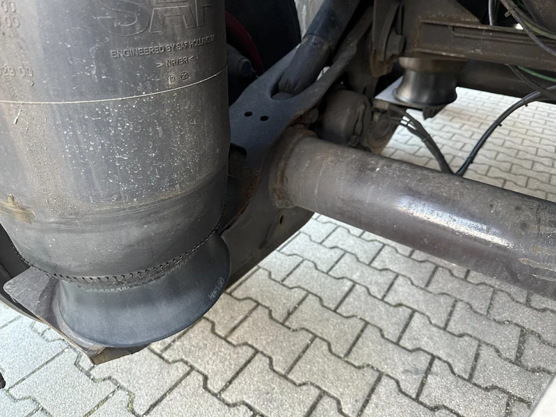 Semirremolque portacontenedore/ Intercambiable Burg 20FT ADR (EX/II, EX/III, FL, AT), Leeggewicht: 3.690kg, SAF INTRADISC, 2x liftaxle, ALCOA, NL-Chassis: foto 18 Semirremolque portacontenedore/ Intercambiable Burg 20FT ADR (EX/II, EX/III, FL, AT), Leeggewicht: 3.690kg, SAF INTRADISC, 2x liftaxle, ALCOA, NL-Chassis: foto 18