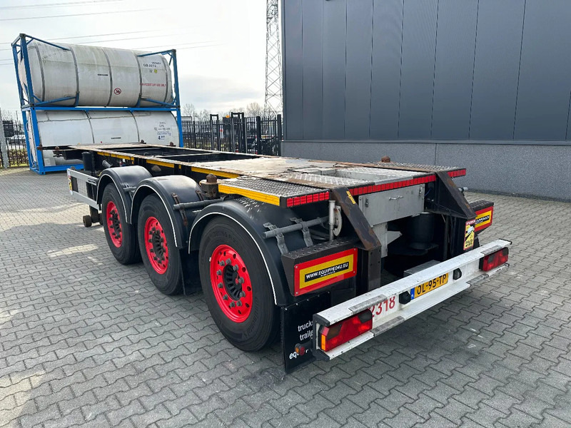 Burg 20FT ADR (EX/II, EX/III, FL, AT), Leergewicht : 3.690kg, SAF INTRADISC, 2x Liftachse, NL-Chassis, 75% Reifen, APK/ADR: 07-2025 - Semirremolque portacontenedore/ Intercambiable: foto 3 Burg 20FT ADR (EX/II, EX/III, FL, AT), Leergewicht : 3.690kg, SAF INTRADISC, 2x Liftachse, NL-Chassis, 75% Reifen, APK/ADR: 07-2025 - Semirremolque portacontenedore/ Intercambiable: foto 3