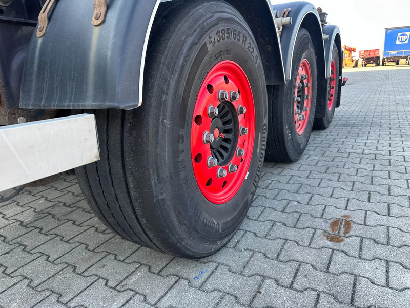 Semirremolque portacontenedore/ Intercambiable Burg 20FT ADR (EX/II, EX/III, FL, AT), empty weight: 3.690kg, SAF INTRADISC, 2x liftaxle, ALCOA, NL-Chassis: foto 19 Semirremolque portacontenedore/ Intercambiable Burg 20FT ADR (EX/II, EX/III, FL, AT), empty weight: 3.690kg, SAF INTRADISC, 2x liftaxle, ALCOA, NL-Chassis: foto 19