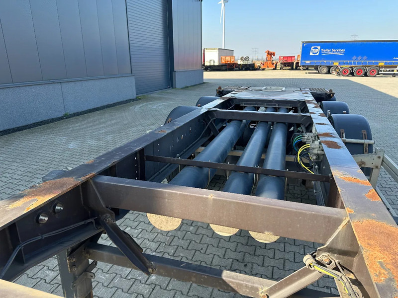 Semirremolque portacontenedore/ Intercambiable Burg 20FT ADR (EX/II, EX/III, FL, AT), empty weight: 3.690kg, SAF INTRADISC, 2x liftaxle, ALCOA, NL-Chassis: foto 13 Semirremolque portacontenedore/ Intercambiable Burg 20FT ADR (EX/II, EX/III, FL, AT), empty weight: 3.690kg, SAF INTRADISC, 2x liftaxle, ALCOA, NL-Chassis: foto 13