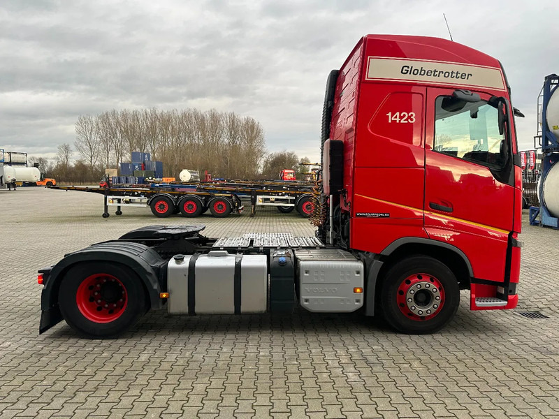 Volvo FH Globetrotter 4x2 ADR (EXII, EXIII, FL, AT) EURO-6 VEB 519.403km NL valid ADR/APK: 6/2026 - Cabeza tractora: foto 3 Volvo FH Globetrotter 4x2 ADR (EXII, EXIII, FL, AT) EURO-6 VEB 519.403km NL valid ADR/APK: 6/2026 - Cabeza tractora: foto 3