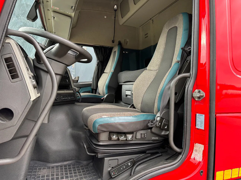 Cabeza tractora Volvo FM 460 Globetrotter, Night-Airco, ADR (FL, AT), EURO-6, ALCOA, VEB, 4x available: foto 11 Cabeza tractora Volvo FM 460 Globetrotter, Night-Airco, ADR (FL, AT), EURO-6, ALCOA, VEB, 4x available: foto 11
