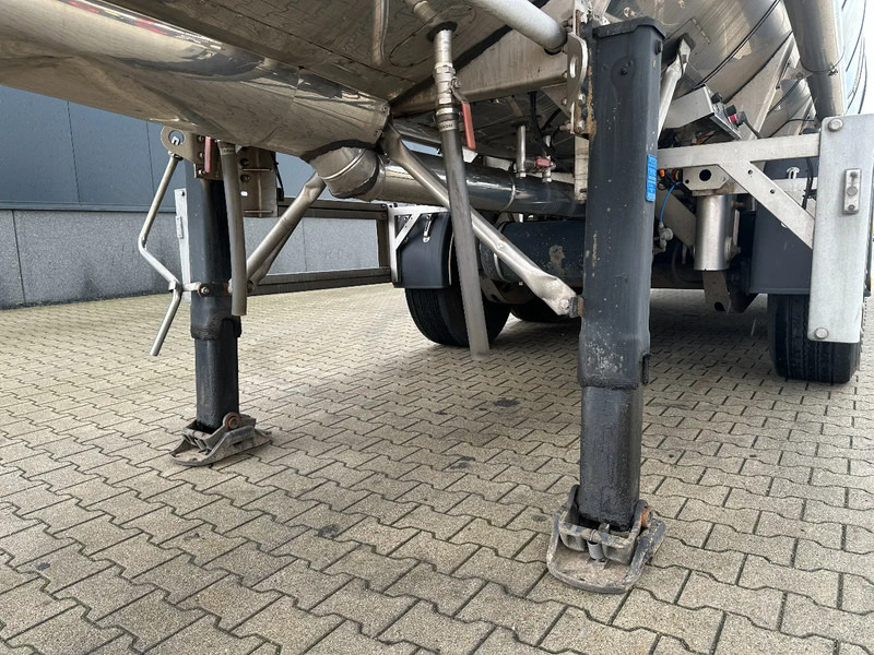 Leasing de Feldbinder LEBENSMITTEL / LEVENSMIDDELEN FOOD / 33.500L / 3-COMP / PUMPE / INOX / NL-trailer / APK: 07-2026 Feldbinder LEBENSMITTEL / LEVENSMIDDELEN FOOD / 33.500L / 3-COMP / PUMPE / INOX / NL-trailer / APK: 07-2026: foto 18