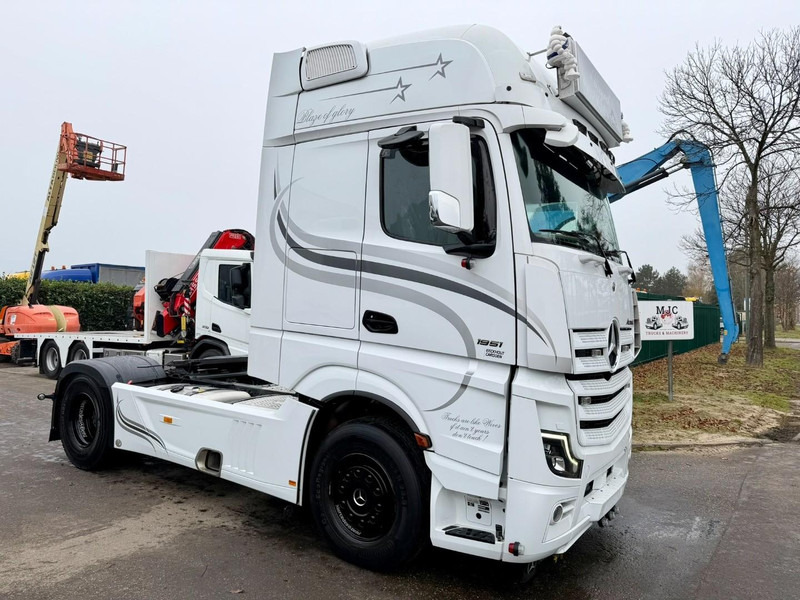Mercedes-Benz ACTROS 1951L GIGASPACE - DOUBLE PTO - WALKING FLOOR / TIPPER - *146.000km* - LIKE NEW !!! - FULL SPOILERS + SIDESKIRTS - BE TRUCK - Cabeza tractora: foto 1 Mercedes-Benz ACTROS 1951L GIGASPACE - DOUBLE PTO - WALKING FLOOR / TIPPER - *146.000km* - LIKE NEW !!! - FULL SPOILERS + SIDESKIRTS - BE TRUCK - Cabeza tractora: foto 1