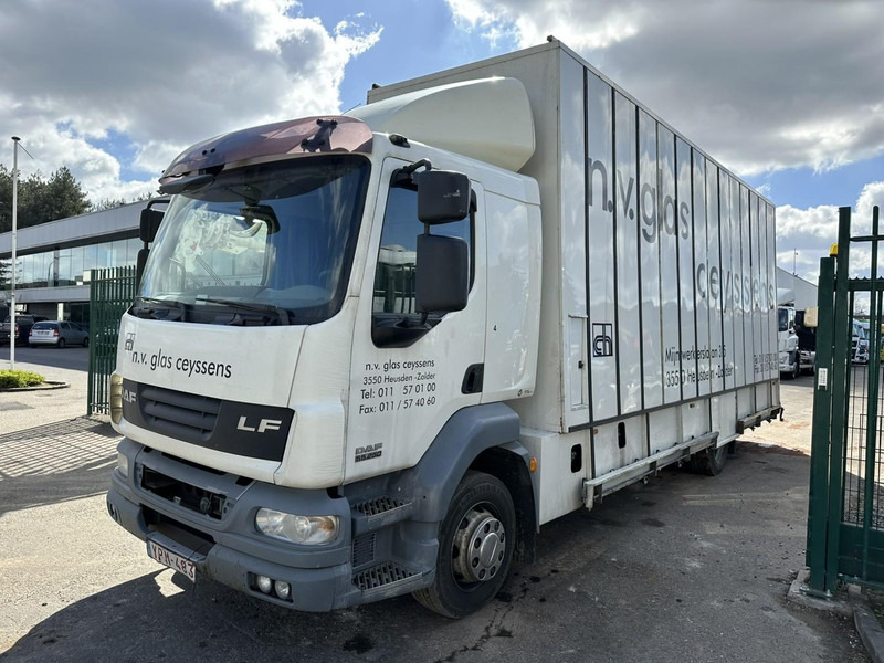 DAF LF 55.250 12T - GLASTRANSPORT / GLASRESTEEL - AIR SUSPENSION - EURO 4 - BELGIAN REGISTRATION - Camión: foto 3 DAF LF 55.250 12T - GLASTRANSPORT / GLASRESTEEL - AIR SUSPENSION - EURO 4 - BELGIAN REGISTRATION - Camión: foto 3