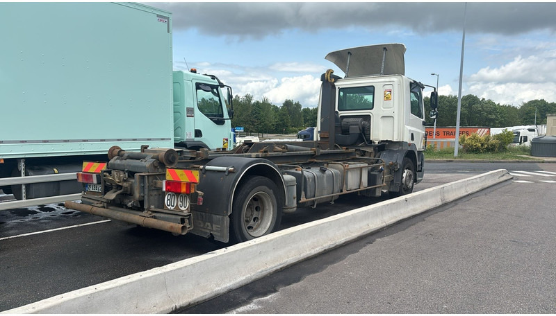 DAF CF 85.410 - 19T HOOKLIFT / ABROLLKIPPER / GANCHO - MANUAL ZF - A/C - GOOD CONDITION - Camión multibasculante: foto 4 DAF CF 85.410 - 19T HOOKLIFT / ABROLLKIPPER / GANCHO - MANUAL ZF - A/C - GOOD CONDITION - Camión multibasculante: foto 4