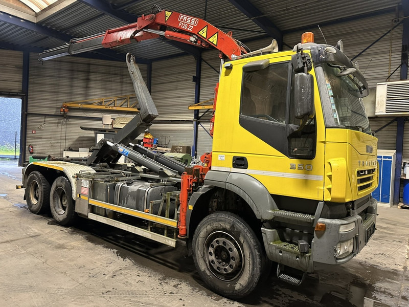 Iveco TRAKKER 350 6x4 HOOKLIFT + CRANE FASSI F120.22 (5/6 F) - *342.000km* - STEEL SPRING / BIG AXLES - AS TRONIC AUTOMATIC GEARBOX - Camión multibasculante, Camión grúa: foto 1 Iveco TRAKKER 350 6x4 HOOKLIFT + CRANE FASSI F120.22 (5/6 F) - *342.000km* - STEEL SPRING / BIG AXLES - AS TRONIC AUTOMATIC GEARBOX - Camión multibasculante, Camión grúa: foto 1