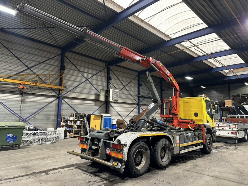 Iveco TRAKKER 350 6x4 HOOKLIFT + CRANE FASSI F120.22 (5/6 F) - *342.000km* - STEEL SPRING / BIG AXLES - AS TRONIC AUTOMATIC GEARBOX - Camión multibasculante, Camión grúa: foto 5 Iveco TRAKKER 350 6x4 HOOKLIFT + CRANE FASSI F120.22 (5/6 F) - *342.000km* - STEEL SPRING / BIG AXLES - AS TRONIC AUTOMATIC GEARBOX - Camión multibasculante, Camión grúa: foto 5