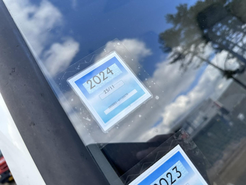 Camión volquete MAN LC 18.280 18T 4x2 TIPPER *NO CRANE!!!* - *157.000km* - FULL AIR - BE TRUCK: foto 19 Camión volquete MAN LC 18.280 18T 4x2 TIPPER *NO CRANE!!!* - *157.000km* - FULL AIR - BE TRUCK: foto 19