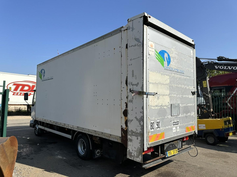 Renault MIDLUM 180 DCI 10T - CLOSED BOX 6.5m x 2.47m x 2.52m - E3 - AIR SUSPENSION - MANUAL - FR TRUCK - Camión caja cerrada: foto 4 Renault MIDLUM 180 DCI 10T - CLOSED BOX 6.5m x 2.47m x 2.52m - E3 - AIR SUSPENSION - MANUAL - FR TRUCK - Camión caja cerrada: foto 4