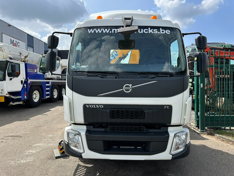 Volvo FL 250 4x2 16T + CRANE EFFER 80/2S - RADIO - *279.000km* - PLATFORM 4m50 - EURO 6 - AIR SUSPENSION - Camión grúa: foto 2 Volvo FL 250 4x2 16T + CRANE EFFER 80/2S - RADIO - *279.000km* - PLATFORM 4m50 - EURO 6 - AIR SUSPENSION - Camión grúa: foto 2