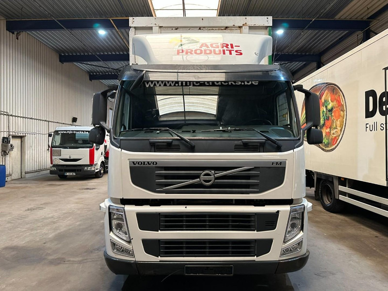 Volvo FM 330 4x2 BOX 7m x 2m48 x 2m75 - 542.000km - EURO 5 - I SHIFT - 19T - A/C - LARGE TAILLIFT - Camión lona: foto 2 Volvo FM 330 4x2 BOX 7m x 2m48 x 2m75 - 542.000km - EURO 5 - I SHIFT - 19T - A/C - LARGE TAILLIFT - Camión lona: foto 2