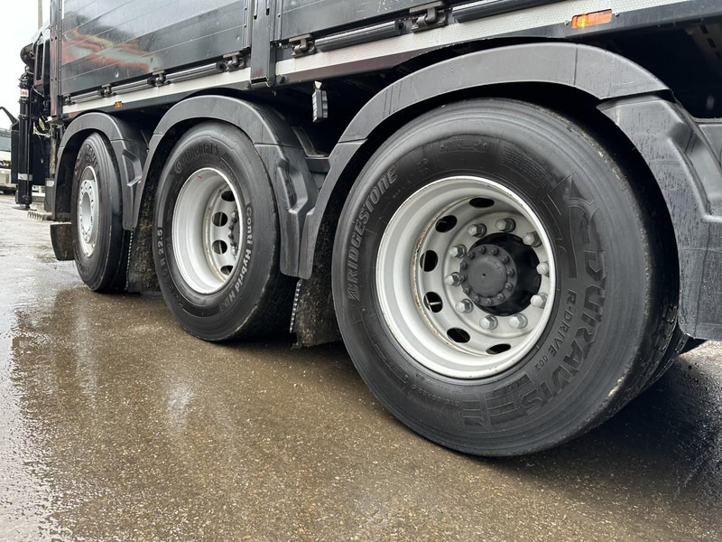 Volvo FM 460 8x4 TRIDEM + CRANE HIAB 192 E-5 X HIPRO - DYNAMIC STEERING - 364.000km - TOP CONDITION - Camión grúa: foto 5 Volvo FM 460 8x4 TRIDEM + CRANE HIAB 192 E-5 X HIPRO - DYNAMIC STEERING - 364.000km - TOP CONDITION - Camión grúa: foto 5