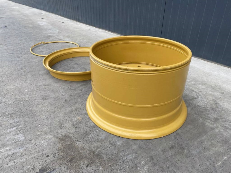 Cat 140H / 140M / 140K / 160H / 160M Rim - Neumáticos y llantas para Maquinaria de construcción: foto 5 Cat 140H / 140M / 140K / 160H / 160M Rim - Neumáticos y llantas para Maquinaria de construcción: foto 5