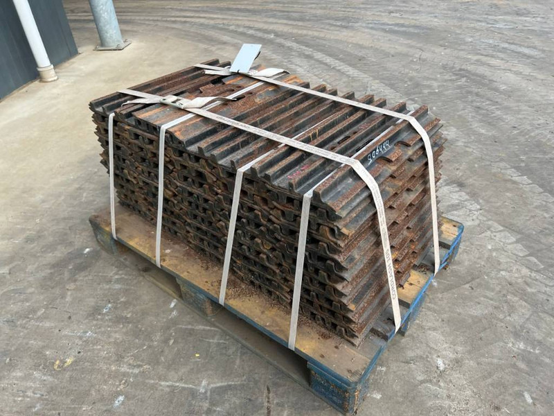 Cat 320D / 323D 3 Grouser 600mm - Bastidor/ Chasis para Maquinaria de construcción: foto 3 Cat 320D / 323D 3 Grouser 600mm - Bastidor/ Chasis para Maquinaria de construcción: foto 3