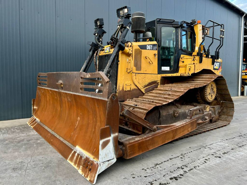Cat D6T LGP - Bulldozer: foto 1 Cat D6T LGP - Bulldozer: foto 1