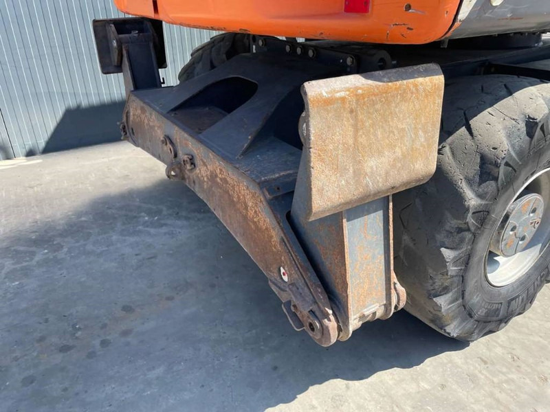 Excavadora de ruedas Doosan DX170W-5: foto 8