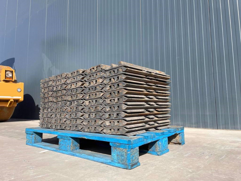 Hyundai R210 / R215 / R220 / R235 / R250 / R260 - Bastidor/ Chasis para Maquinaria de construcción: foto 3 Hyundai R210 / R215 / R220 / R235 / R250 / R260 - Bastidor/ Chasis para Maquinaria de construcción: foto 3