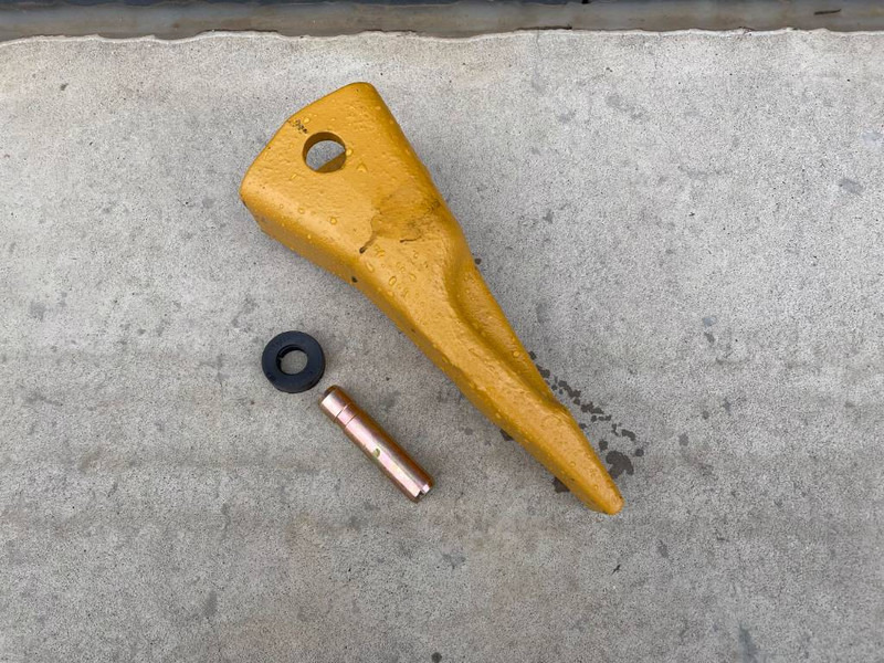 Cat 120H / 120M / 140H / 140M / 160H / 160M Ripper Tip - Implemento para Maquinaria de construcción: foto 1 Cat 120H / 120M / 140H / 140M / 160H / 160M Ripper Tip - Implemento para Maquinaria de construcción: foto 1