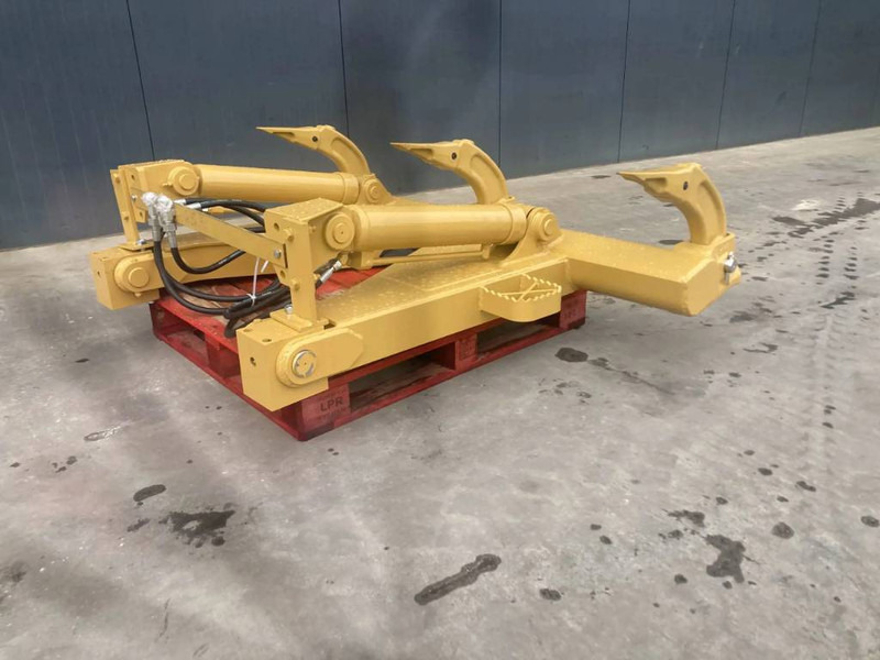 Cat D5N Ripper - Implemento para Maquinaria de construcción: foto 3 Cat D5N Ripper - Implemento para Maquinaria de construcción: foto 3