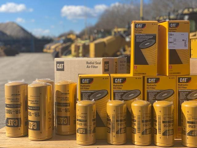 Cat Medium - After 500 Working Hours - Implemento para Maquinaria de construcción: foto 1 Cat Medium - After 500 Working Hours - Implemento para Maquinaria de construcción: foto 1