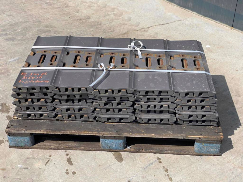 JCB JS240 / JS260 / JS300 Shoes/Pads - Bastidor/ Chasis para Maquinaria de construcción: foto 4 JCB JS240 / JS260 / JS300 Shoes/Pads - Bastidor/ Chasis para Maquinaria de construcción: foto 4