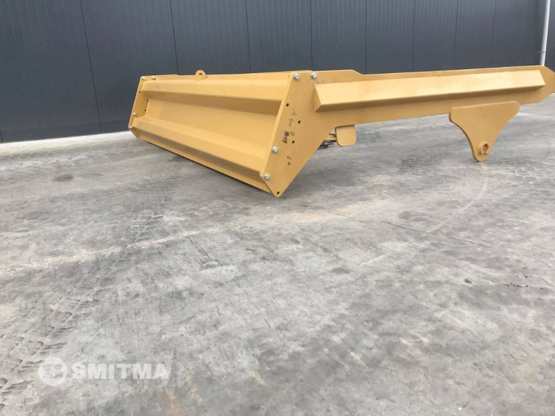Trampilla elevadora para Maquinaria de construcción Volvo A40F: foto 6