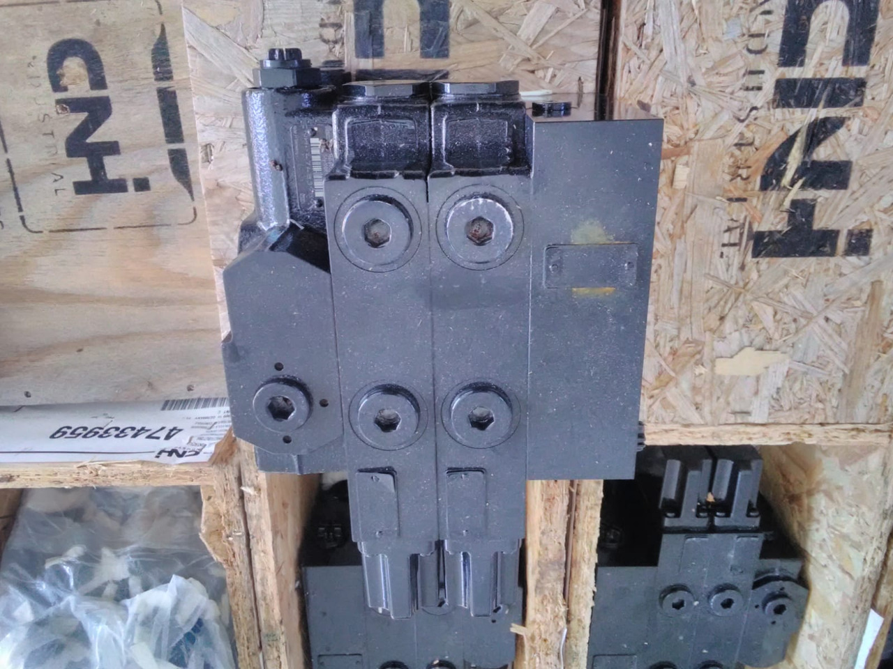 CNH 47433959 - Válvula para Maquinaria agrícola: foto 5 CNH 47433959 - Válvula para Maquinaria agrícola: foto 5