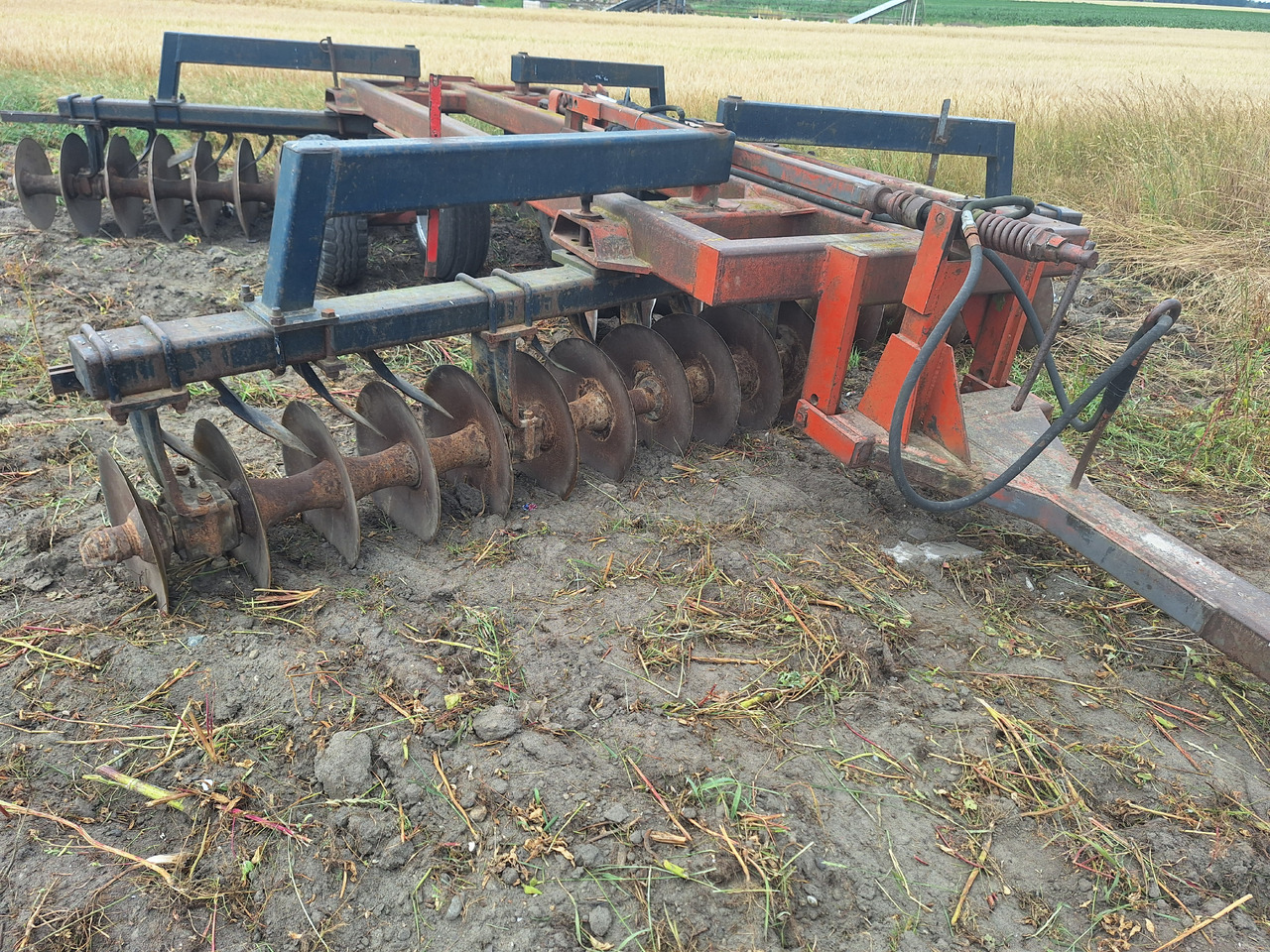 Gregoire Besson XRL 666 42 - Grada: foto 3 Gregoire Besson XRL 666 42 - Grada: foto 3