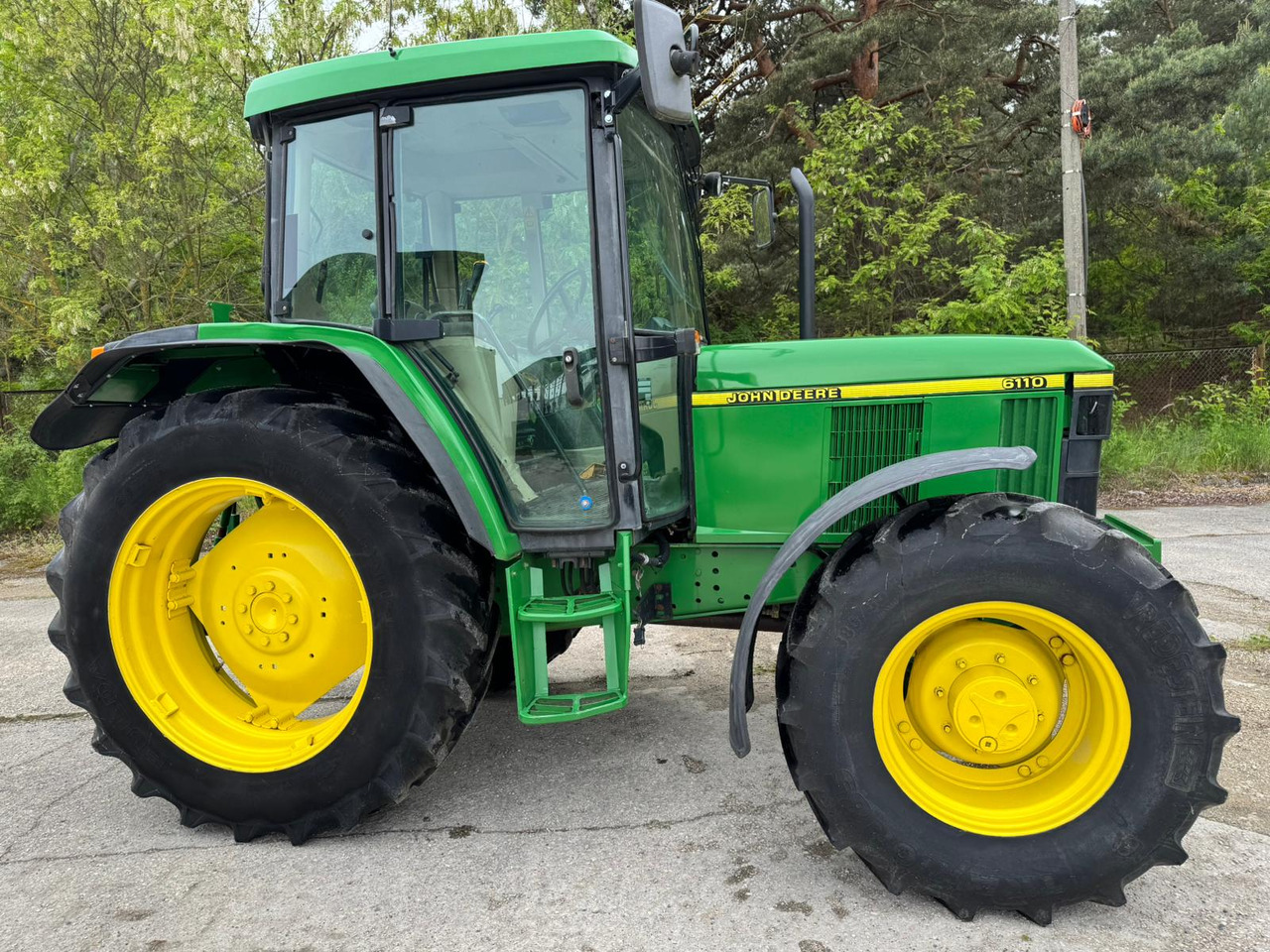 JOHN DEERE 6110 - Tractor: foto 5 JOHN DEERE 6110 - Tractor: foto 5