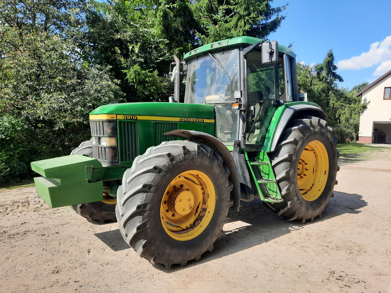 JOHN DEERE 6910 - Tractor: foto 1 JOHN DEERE 6910 - Tractor: foto 1