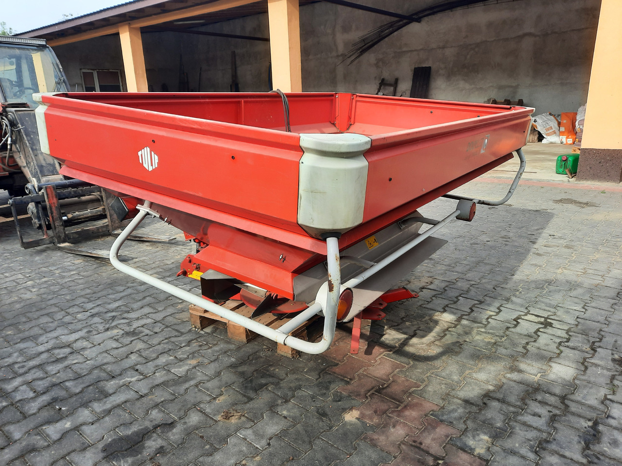 LELY CENTERLINER SX 2000 L - Esparcidor de fertilizantes: foto 3 LELY CENTERLINER SX 2000 L - Esparcidor de fertilizantes: foto 3