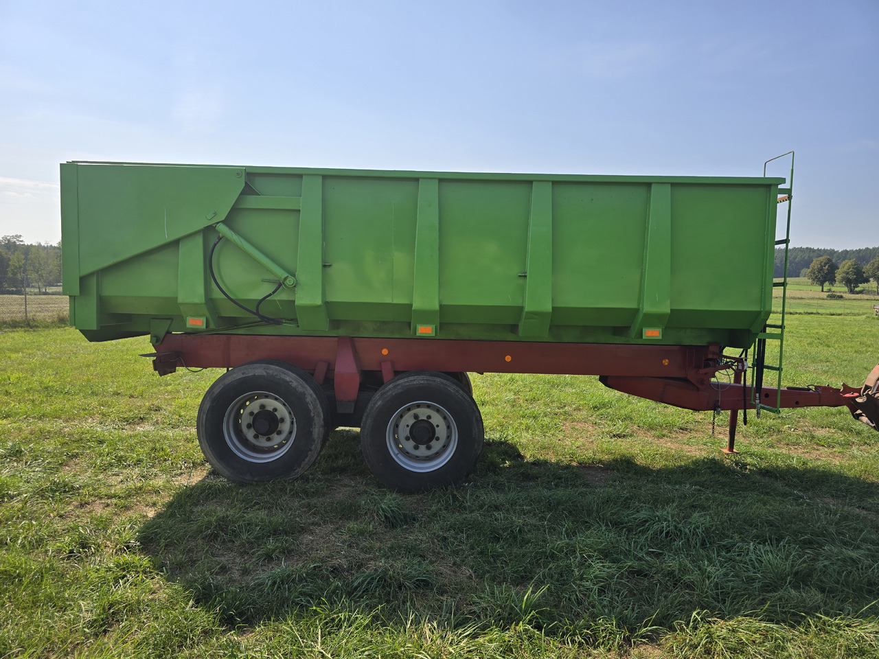 WARFARMA T141/1 - Remolque volquete agrícola: foto 4 WARFARMA T141/1 - Remolque volquete agrícola: foto 4