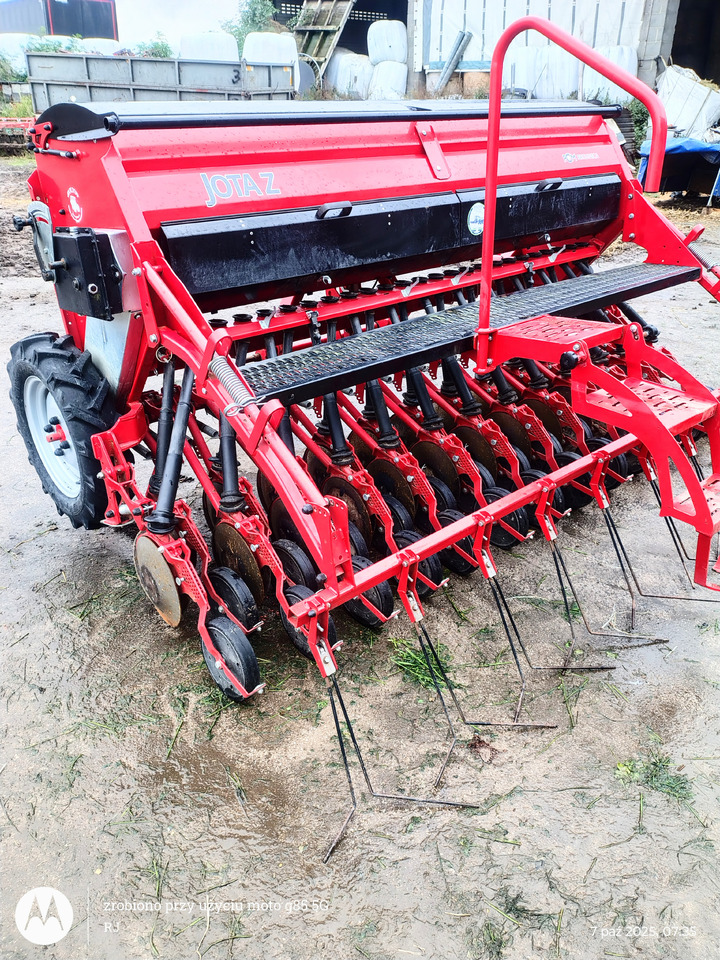 Inna JOTA-Z - Maquinaria de siembra: foto 3 Inna JOTA-Z - Maquinaria de siembra: foto 3