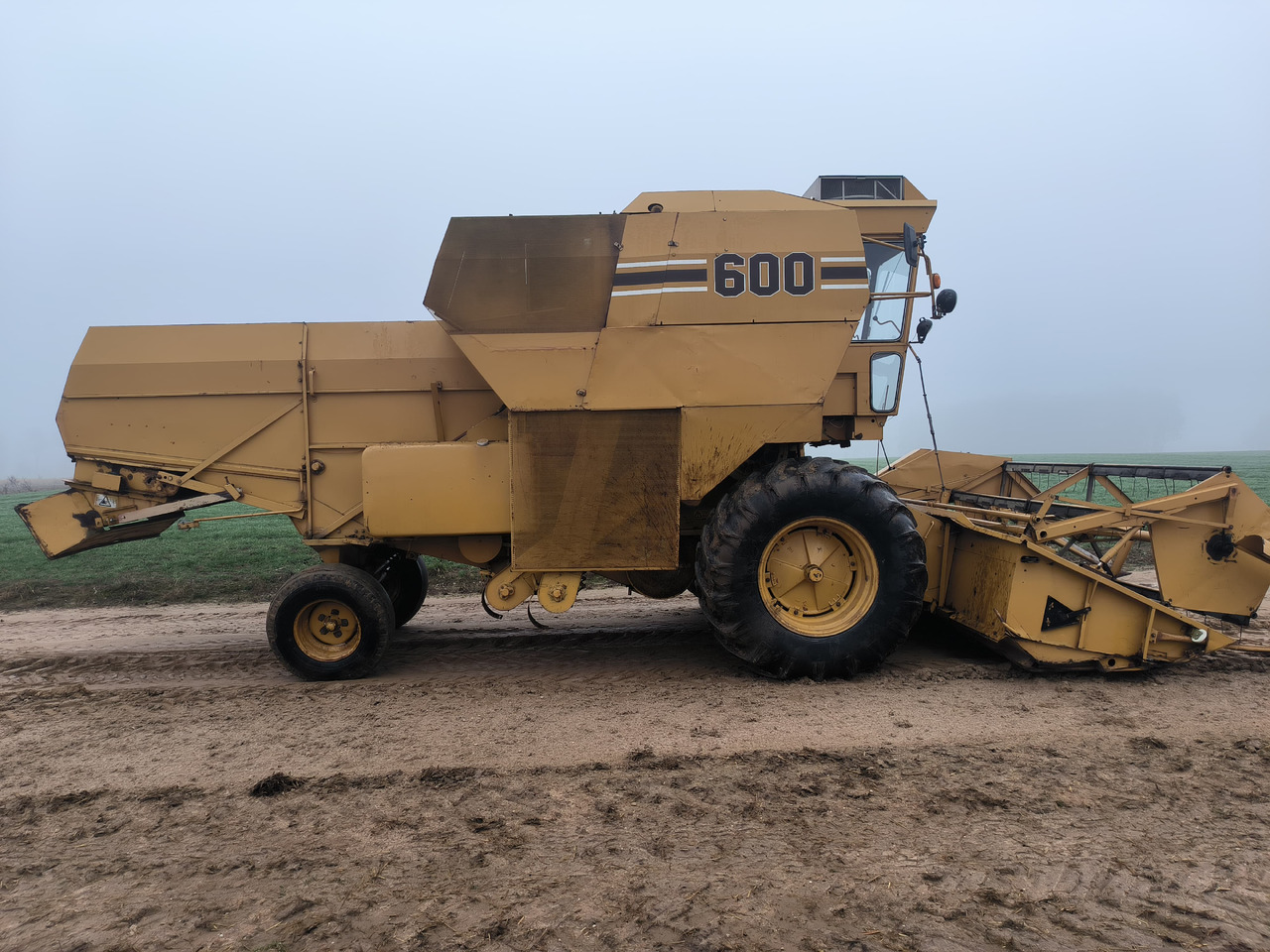 Sampo ROSENLEW 600 - Cosechadora de granos: foto 5 Sampo ROSENLEW 600 - Cosechadora de granos: foto 5