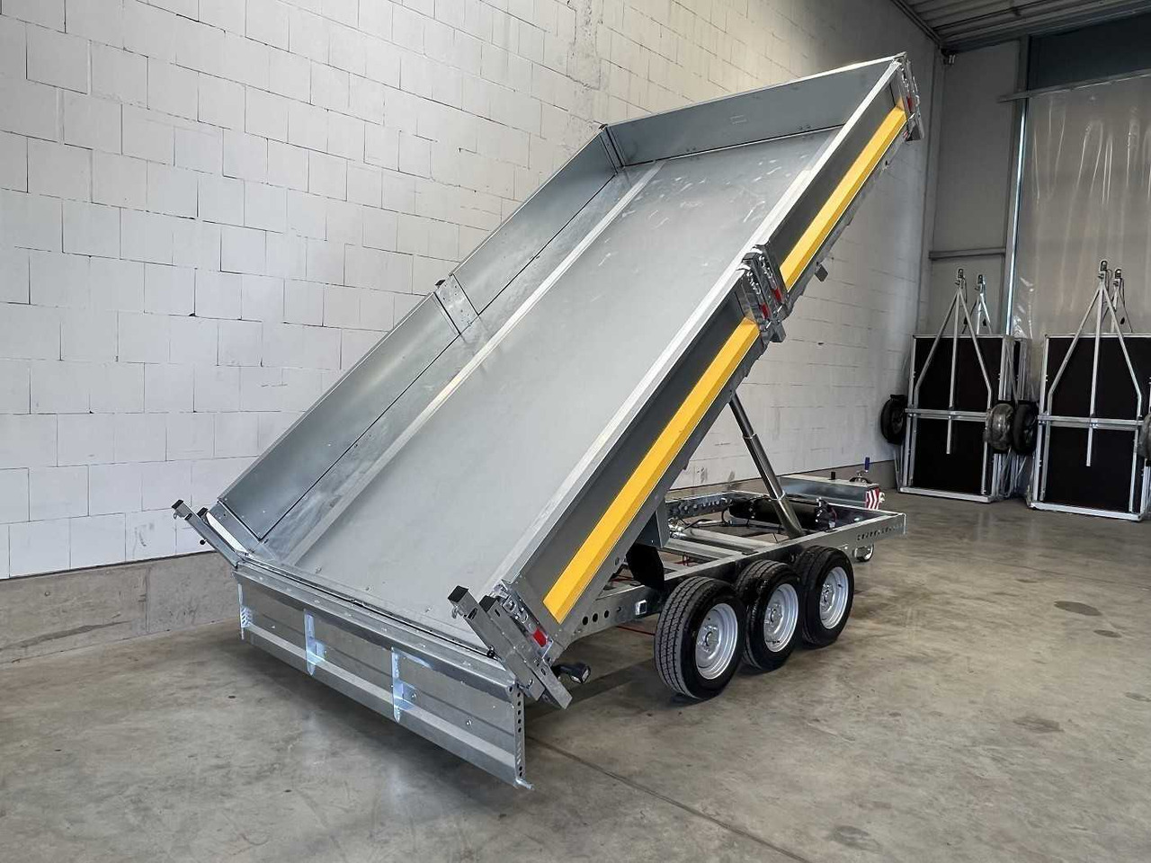 BRIAN_JAMES Cargo Tipper 2 3-Achser Rückwärtskipper - Remolque volquete: foto 3 BRIAN_JAMES Cargo Tipper 2 3-Achser Rückwärtskipper - Remolque volquete: foto 3