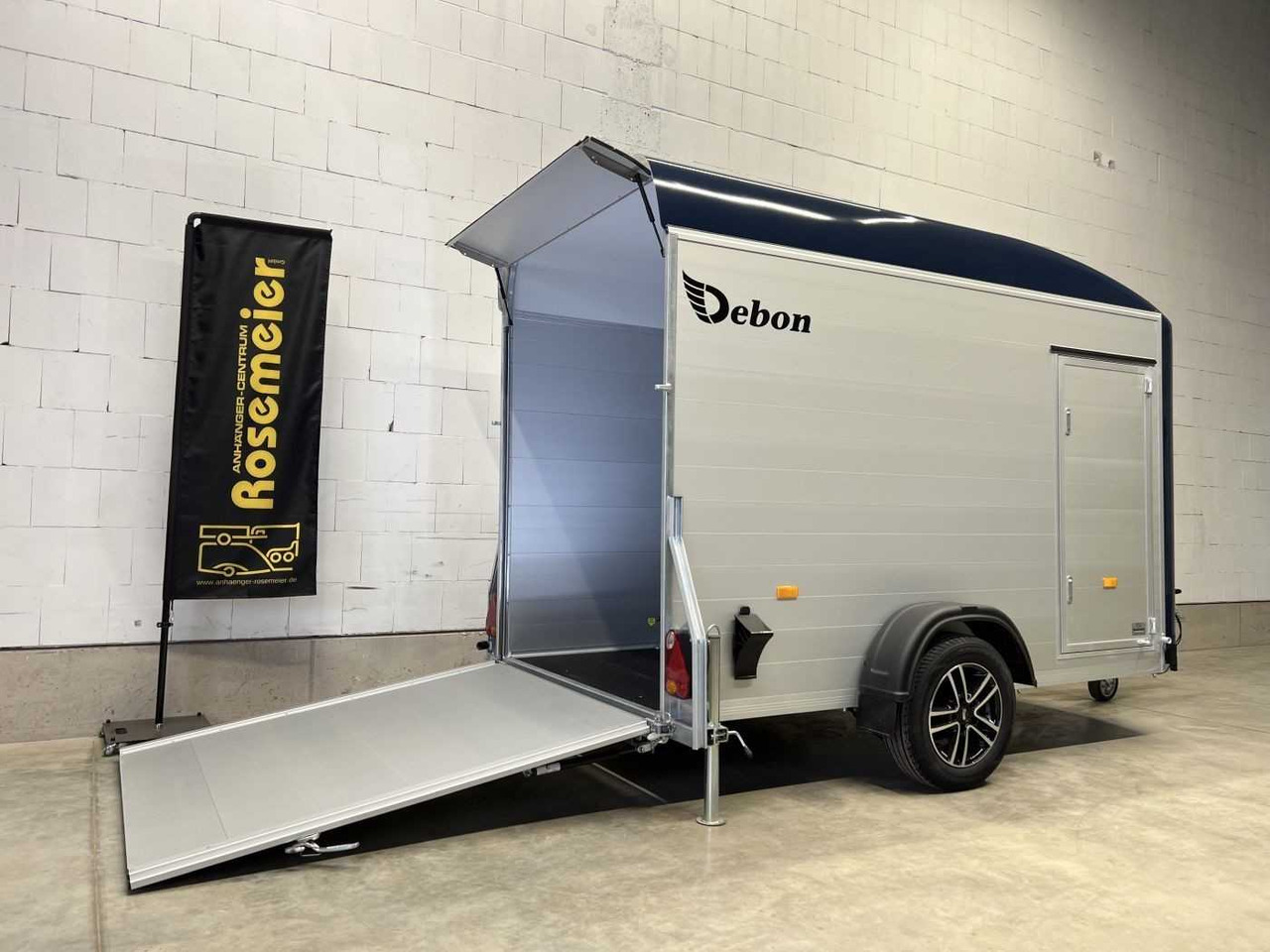 CHEVAL LIBERTE DEBON C300 Roadster Alufelge Kofferanhänger - Remolque para moto: foto 4 CHEVAL LIBERTE DEBON C300 Roadster Alufelge Kofferanhänger - Remolque para moto: foto 4