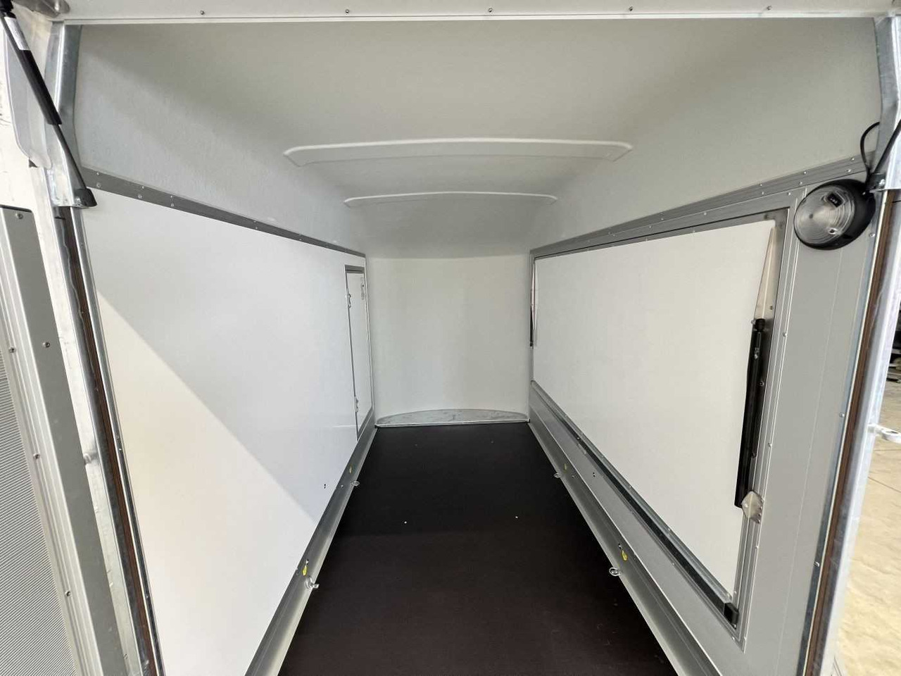 Remolque venta ambulante CHEVAL LIBERTE DEBON C300 Roadster Verk.Kl Tür Kofferanhänger: foto 7