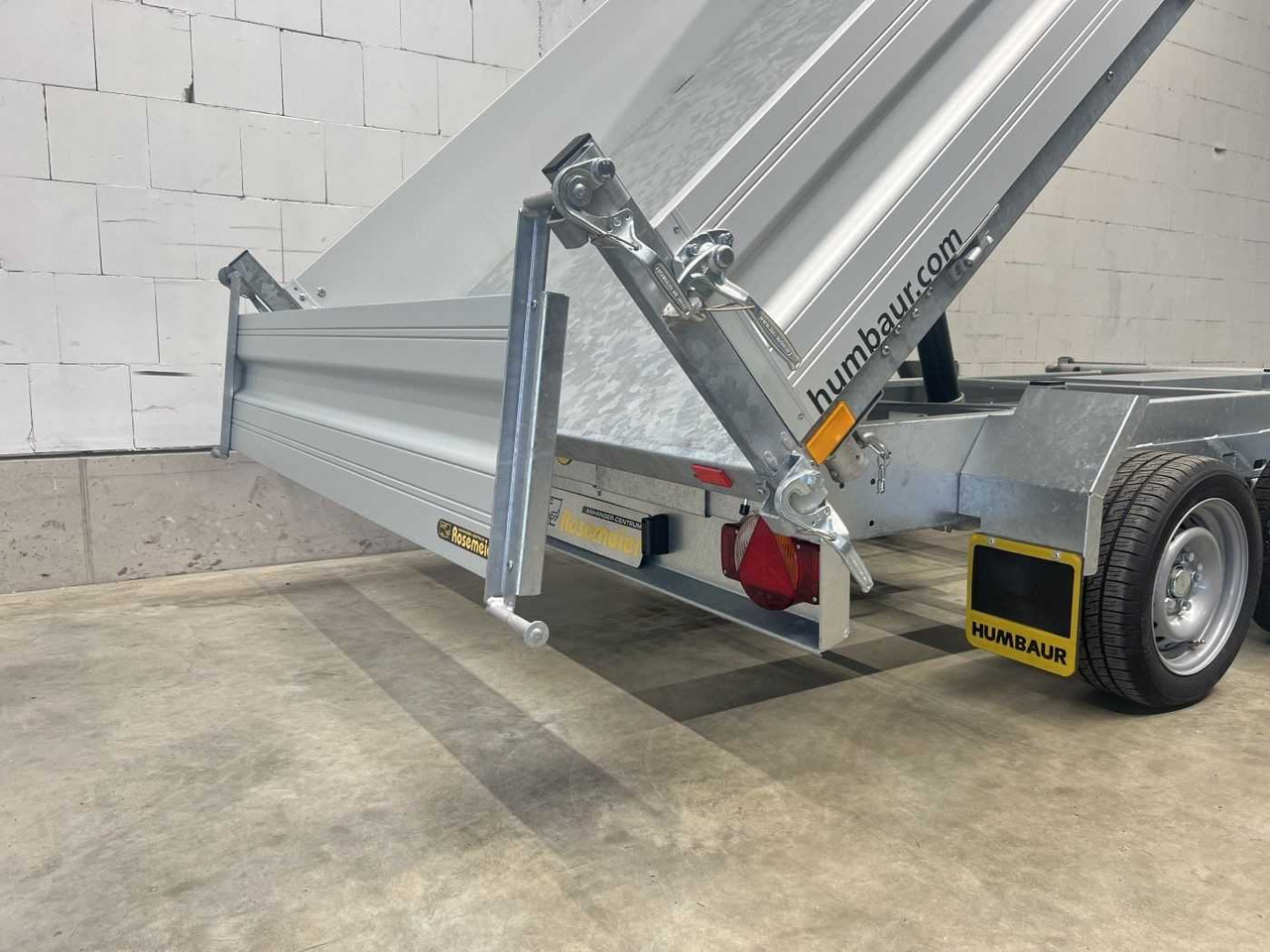 HUMBAUR HTK 3500.31 Dreiseitenkipper - Remolque volquete: foto 4 HUMBAUR HTK 3500.31 Dreiseitenkipper - Remolque volquete: foto 4