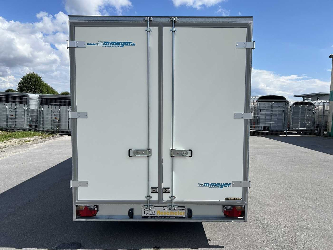WM MEYER AZ 2760/200 S40 Kofferanhänger - Remolque caja cerrada: foto 4 WM MEYER AZ 2760/200 S40 Kofferanhänger - Remolque caja cerrada: foto 4