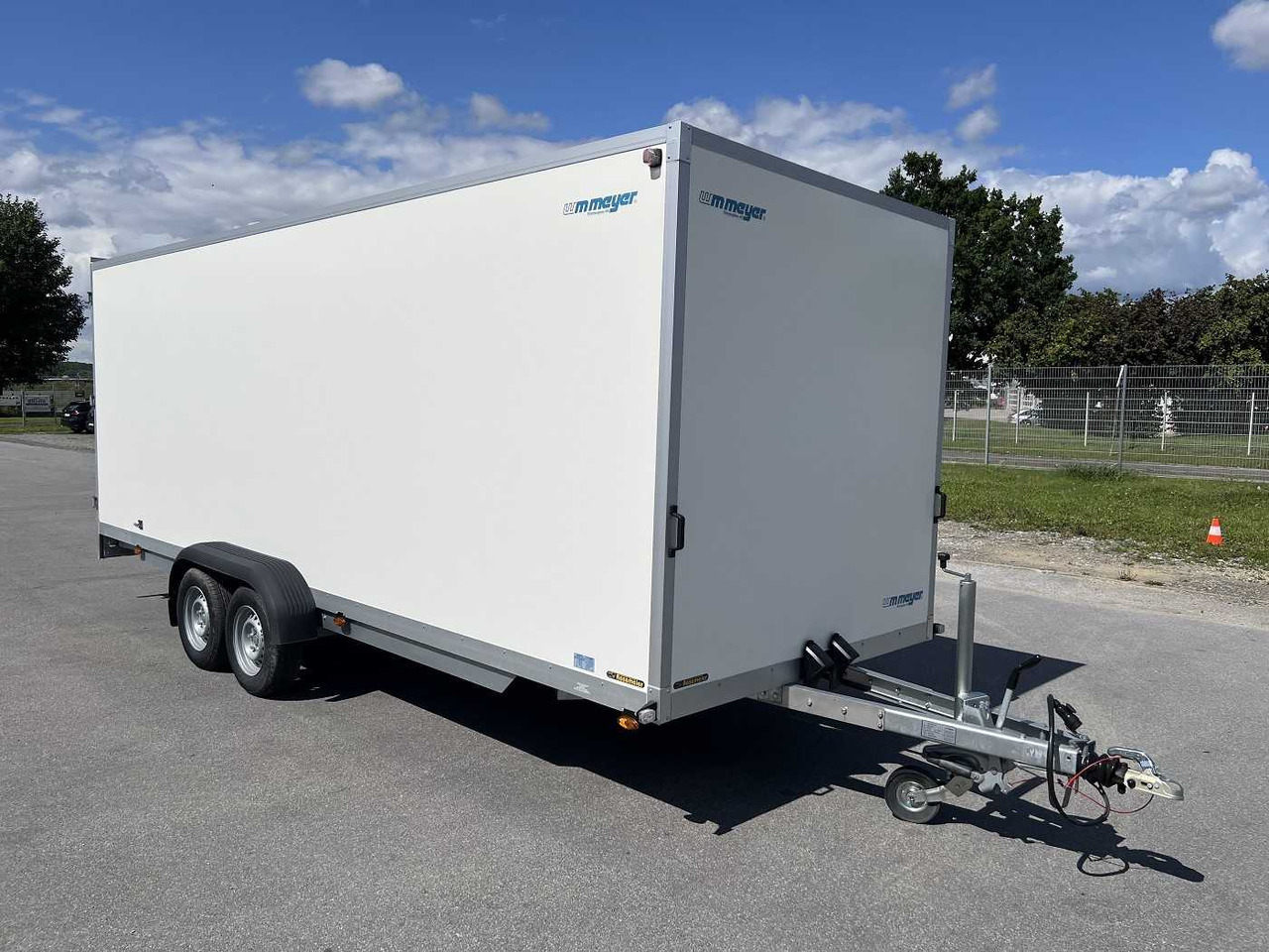 WM MEYER AZ 2760/200 S40 Kofferanhänger - Remolque caja cerrada: foto 1 WM MEYER AZ 2760/200 S40 Kofferanhänger - Remolque caja cerrada: foto 1