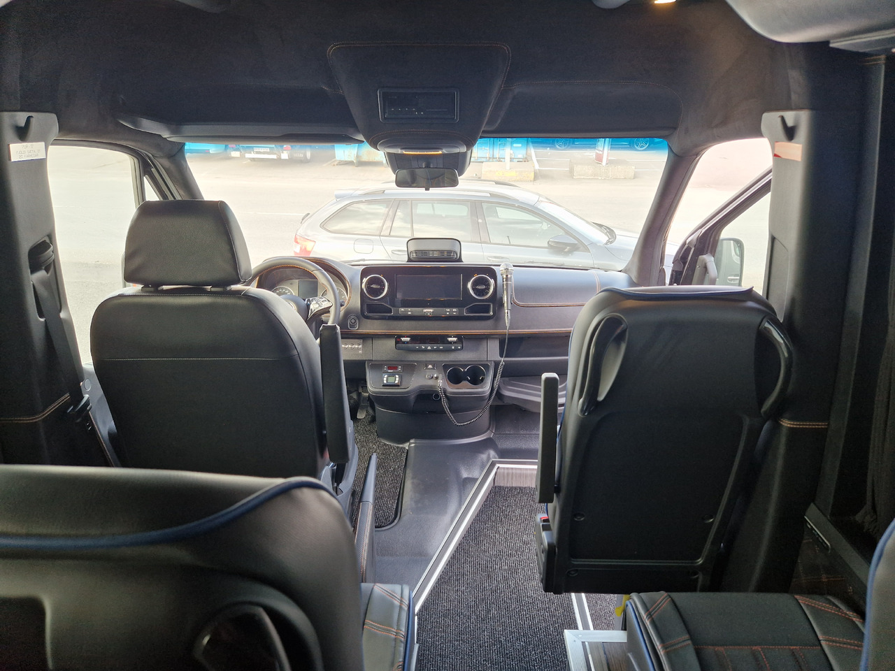 Minibús, Furgoneta de pasajeros MERCEDES-BENZ Sprinter 519 4x4 high and low drive: foto 14